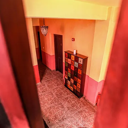 Mini-hôtel Mythos 3*