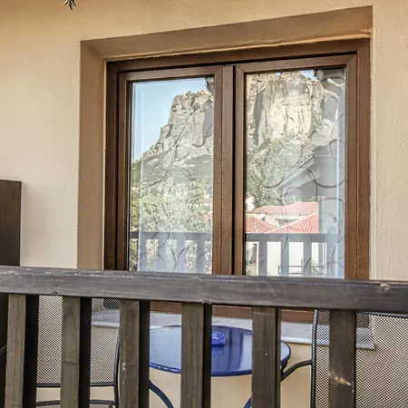 Mythos Mini-hôtel 3*